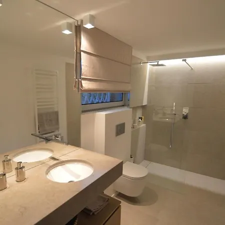 Sur Les Hauteurs De Maison Vue Sur La Baie Villa *