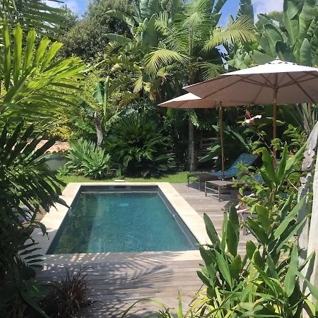 Sur Les Hauteurs De Maison Vue Sur La Baie Villa *